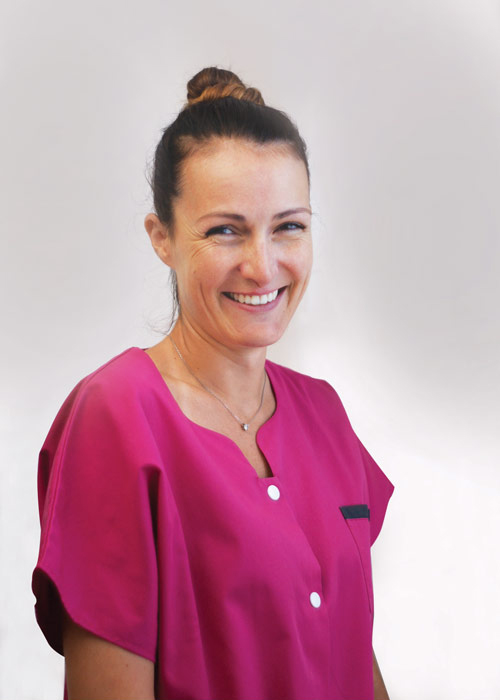 Géraldine Enrich, assistante dentaire du docteur Camille Espagno à Colomiers Géraldine Enrich, assistante dentaire qualifiée